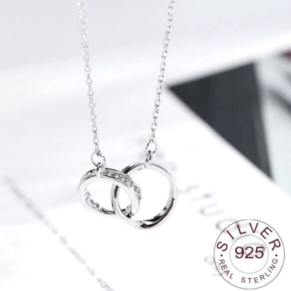 No Brand Jewelry - The Cuffing Season Charm Necklace in 925 silver
